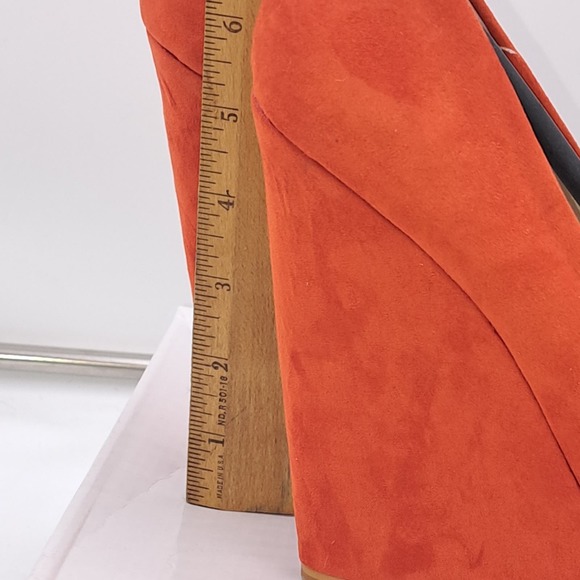 NIB Mixx Shuz Pinky Orangish Red Microfiber Platform Wedges 8 - Picture 2 of 9